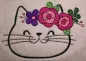 Preview: Stickdatei Set Floral Cat 10x10cm Größe mit Blumen auf dem Kopf. Preview: Stickdatei Set Floral Cat 10x10cm Größe mit Blumen auf dem Kopf.