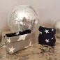 Preview: Stickdatei Blanko Set ITH Lichtbeutel / Utensilos (div. Rahmengrößen), Foto zeigt 2 Beutel. 1 mal länglich und 1 mal hochkant, je aus 2 unterschiedlichen sternbedruckten Stoffen.