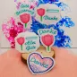 Preview: Stickdatei Set Danke & Genesung-Stabdesigns, Foto zeigt 5 Ausfertigungen. 1 liegendes Herz, blauer Tupfenkranz, Innenbestickung rosa-rot-lila, Schriftzug türkis "Danke". 4 helle Designstäbe, je rosa Tulpe und grüner Schriftzug "Danke", bzw. "Alles Gute", Preview: Stickdatei Set Danke & Genesung-Stabdesigns, Foto zeigt 5 Ausfertigungen. 1 liegendes Herz, blauer Tupfenkranz, Innenbestickung rosa-rot-lila, Schriftzug türkis "Danke". 4 helle Designstäbe, je rosa Tulpe und grüner Schriftzug "Danke", bzw. "Alles Gute",