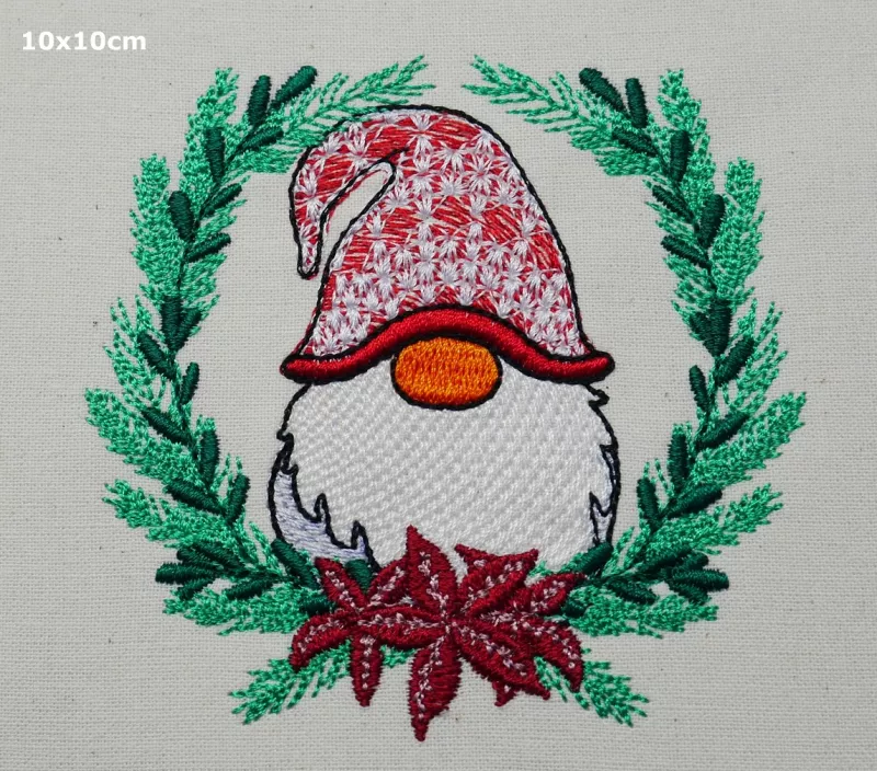 Christmas Gnome in der Größe 10x10 cm ausgestickt.