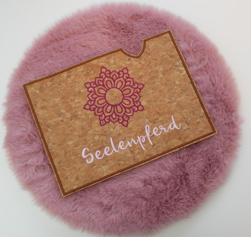 Preview: Stickdatei Set ITH Equidenpasshüllen + Einzelmotive