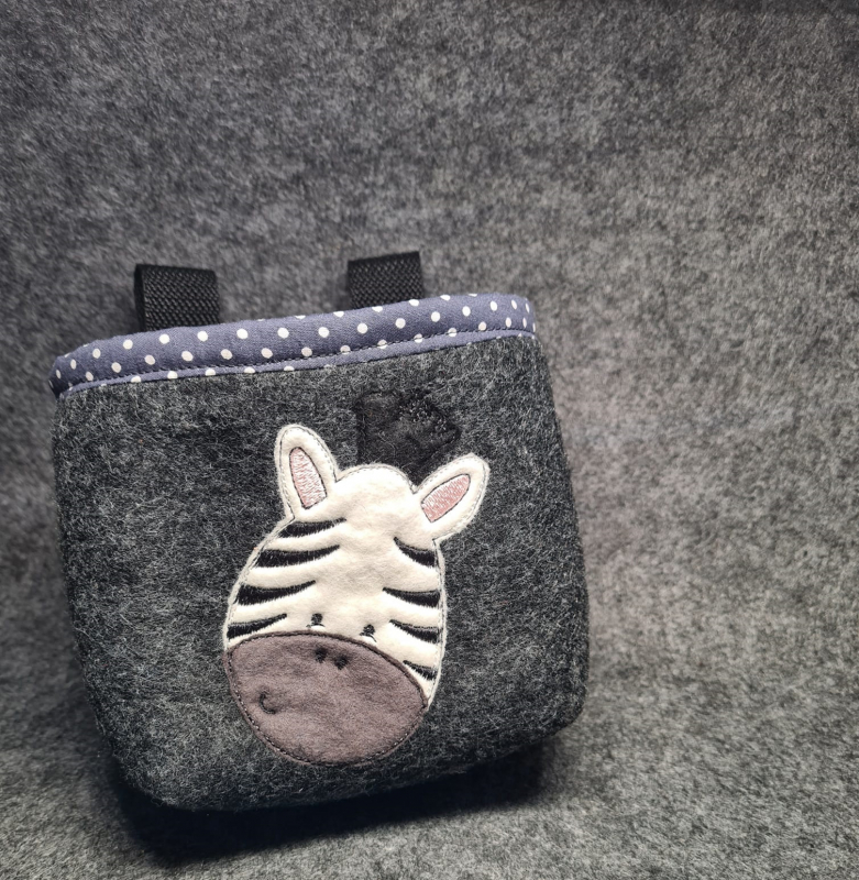 Applikation Zebra auf Tasche