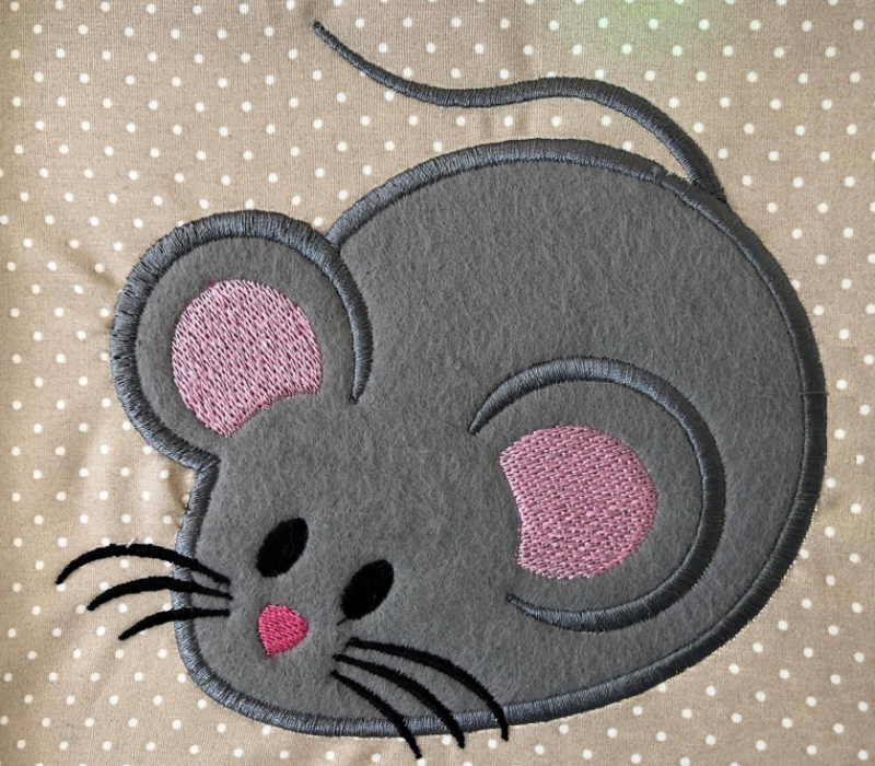 Stickdateien online kaufen bei StickmopsDesigns Stickdatei Applikation Maus mit Satinstich