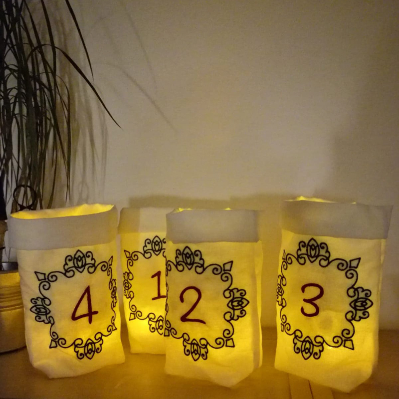 Stickdatei Set ITH Adventslichtbeutel (13x18 u. 16x26 Rahmen) Stickdatei Set ITH Adventslichtbeutel (13x18 u. 16x26 Rahmen)