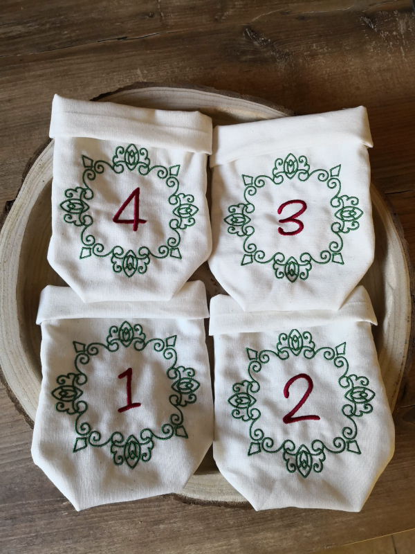 Stickdatei Set ITH Adventslichtbeutel (13x18 u. 16x26 Rahmen) Stickdatei Set ITH Adventslichtbeutel (13x18 u. 16x26 Rahmen)