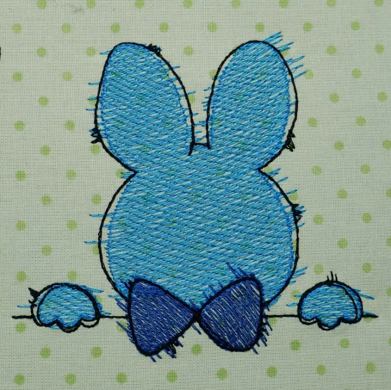 Stickdatei Set Oster-Doodles als Applikationen & Vollstick inkl. Schriftzüge, Abbildung mit stilisiertem krawattetragendem Hasen und zwei Pfoten hinter einer schwarzen Linie. Mittelblauer Kopf und Pfoten und dunkelblaue Krawatte, wobei die Stickfüllungen
