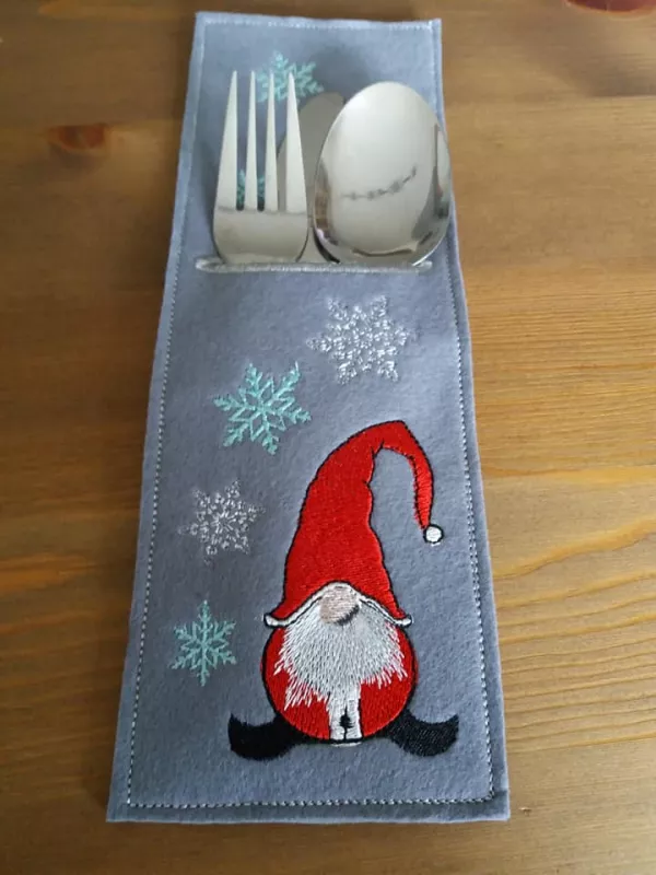 Stickdatei Set weihnachtliche ITH Bestecktaschen Stickdatei Set weihnachtliche ITH Bestecktaschen