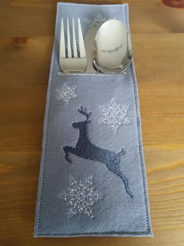 Stickdatei Set weihnachtliche ITH Bestecktaschen Stickdatei Set weihnachtliche ITH Bestecktaschen