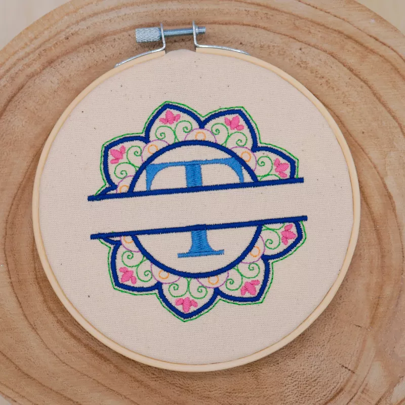 Stickdatei Set Mandalaflowers Split Monogramm
